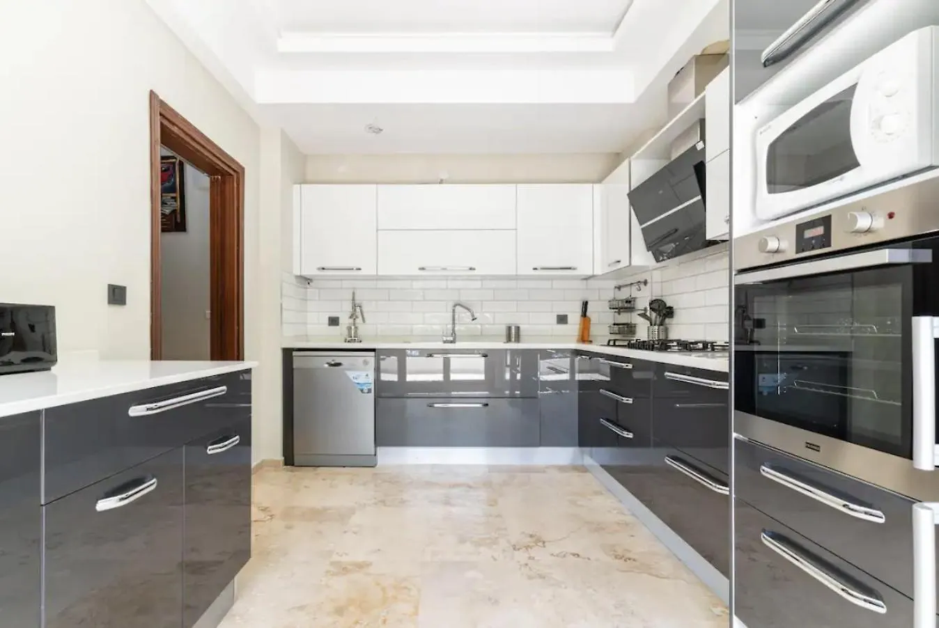 Comfortable Villa With Garden In “Urla Iskele”